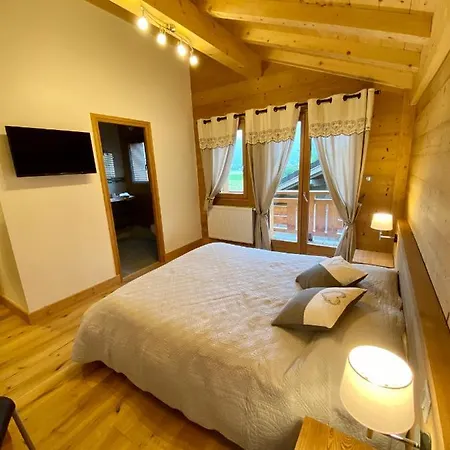 Luxe L'hibiscus Chalet